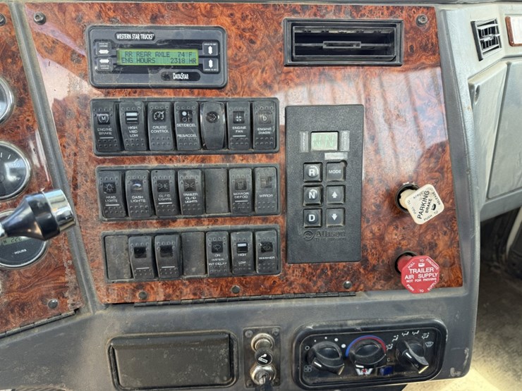 2009-western-star-4900-image-22