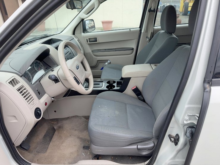 2009-ford-escape-image-17