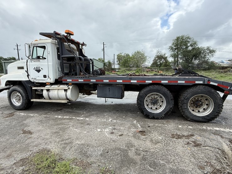 1999-mack-ch613-image-7