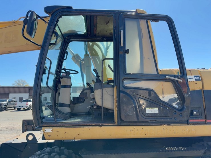 2003-caterpillar-m313c-image-19