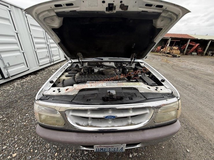 1995-ford-explorer-xlt-image-13