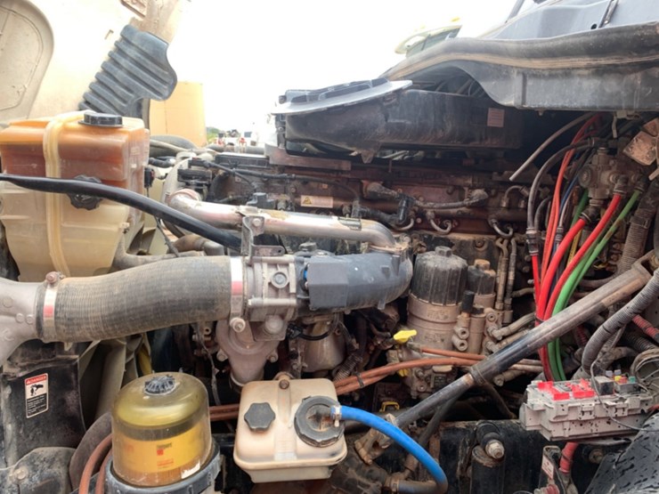 2008-freightliner-columbia-120-image-6