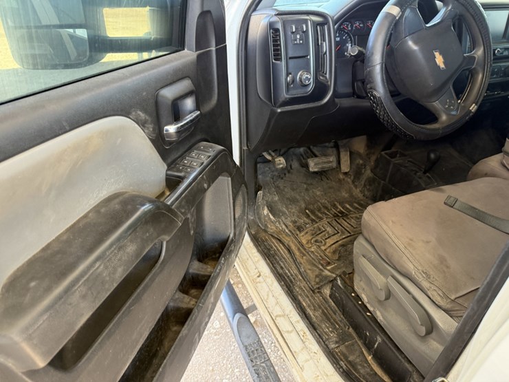 2019-chevrolet-silverado-2500hd-image-11