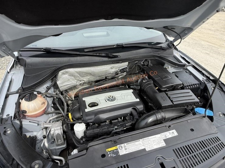 2016-volkswagen-tiguan-image-10