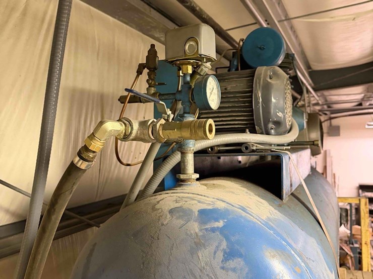 kellog-5hp-air-compressor-w/-ingersoll-rand-hydrogard-chiller-image-3