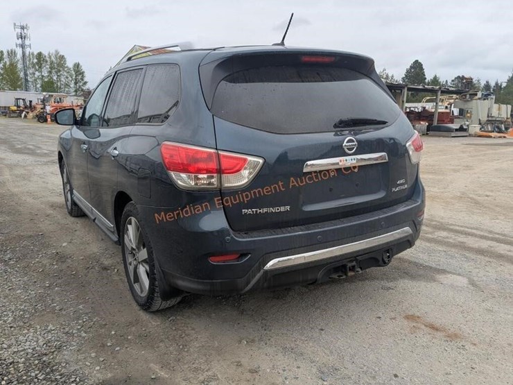 2014-nissan-pathfinder-image-4