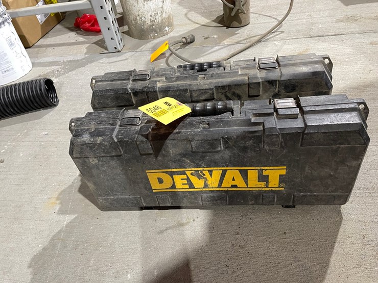 #5048-•-(2)-dewalt-reciprocating-saws-image-2