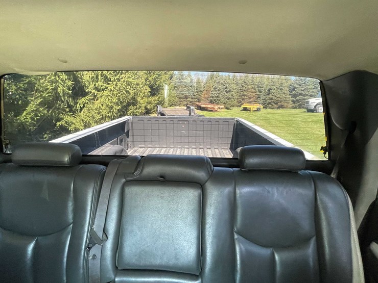 #7046-•-2005-chevrolet-duramax-(has-wi-title)-image-61