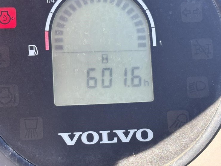 2018-volvo-dd25b-image-45