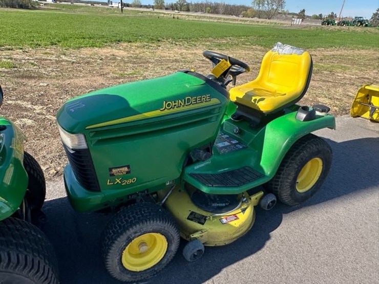 john-deere-lx280-image-1