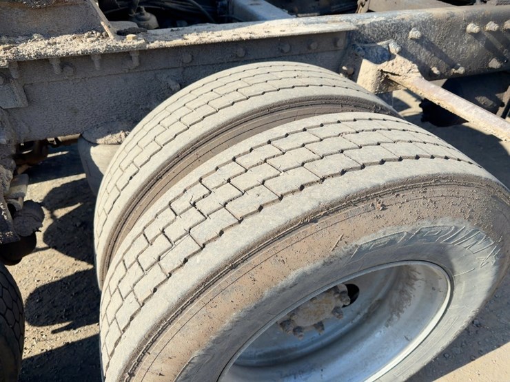 2007-peterbilt-378-image-16