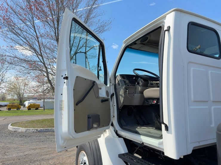 2001-caterpillar-3126-image-23