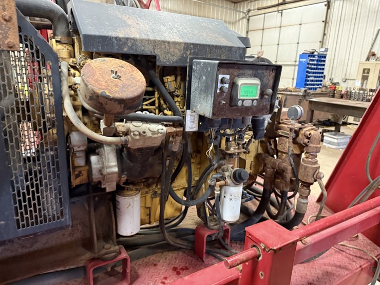 2013-caterpillar-c4.4-image-5