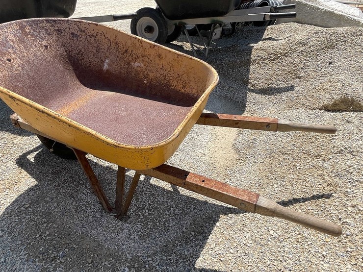 #7461-•-(2)-wheel-barrows-image-11