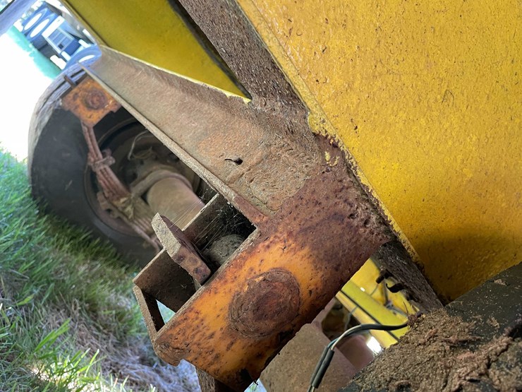 #7155-•-dexter-axle-utility-trailer-(no-title)-image-23