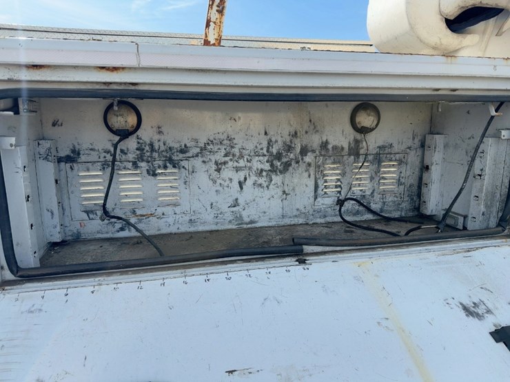 2013-international-7300-image-17