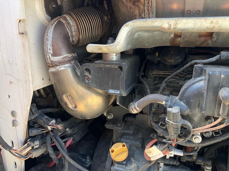 2021-bobcat-t870-image-44