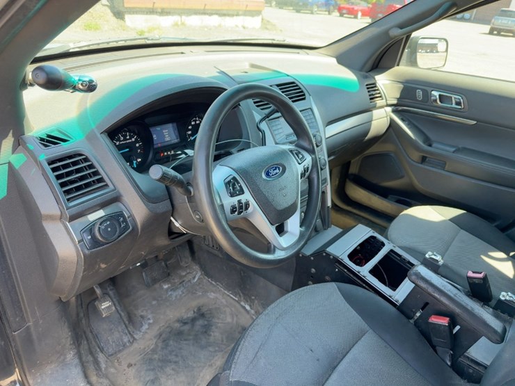 2014-ford-explorer-police-interceptor-image-18