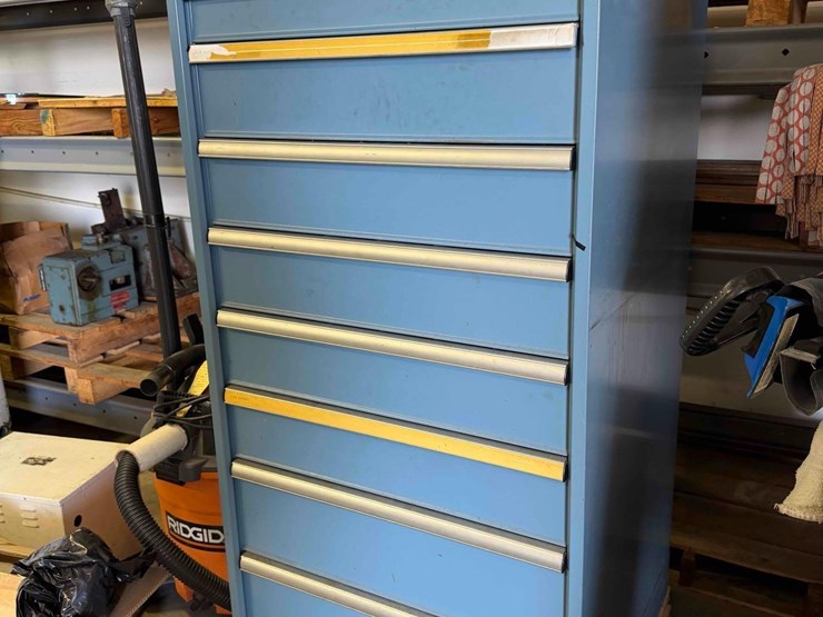 metal-drawer-cabinet-w/-misc.-hardware-image-3