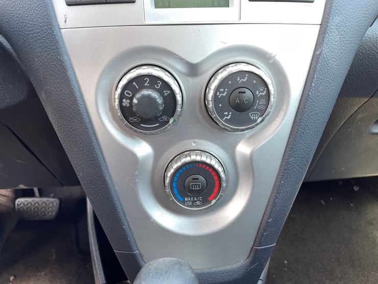 #111-•-2007-toyota-yaris-(has-wi-title)-image-59