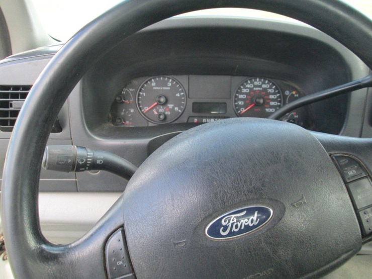 2006-ford-f350-image-35