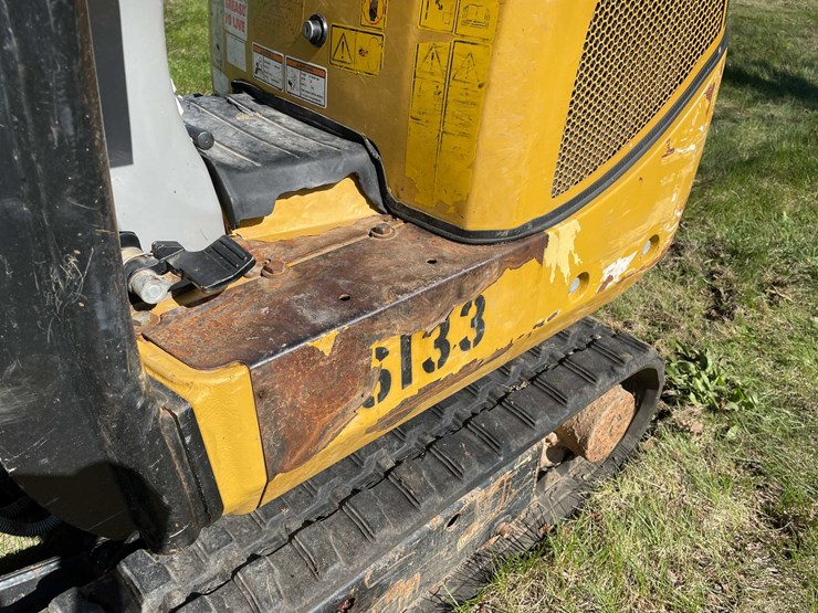 #7149-•-caterpillar-300.9v-mini-excavator-image-17