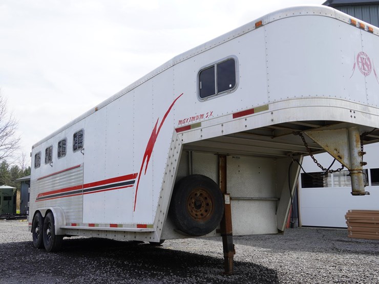 #142-•-1999-exiss-3-slant-aluminum-6-horse-capacity-trailer-image-7