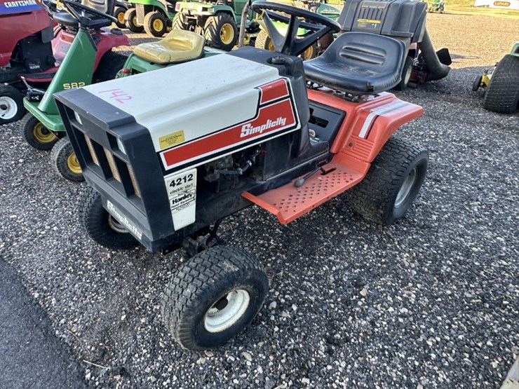 simplicity-4212-garden-tractor-image-1