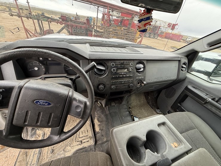 2015-ford-f250-xl-image-10