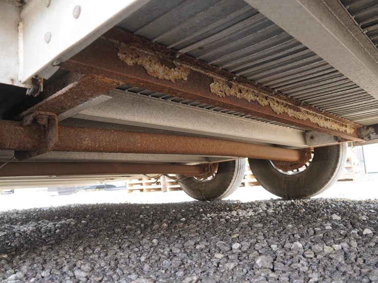 #142-•-1999-exiss-3-slant-aluminum-6-horse-capacity-trailer-image-84