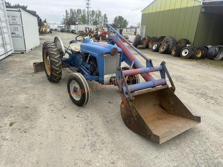 1960-ford-600-image-8