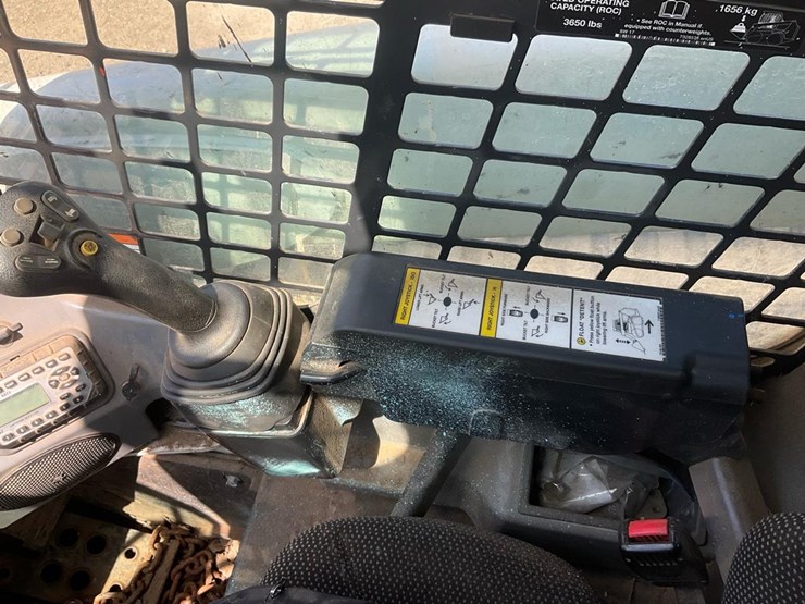 2021-bobcat-t870-image-66