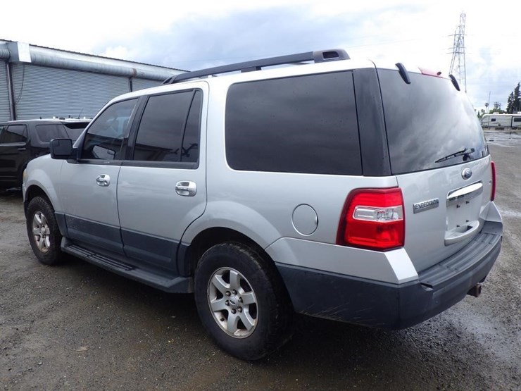 2013-ford-expedition-image-4