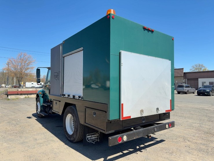 2004-international-durastar-4300-image-3