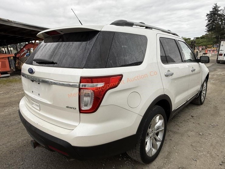 ford-explorer-limited-image-12