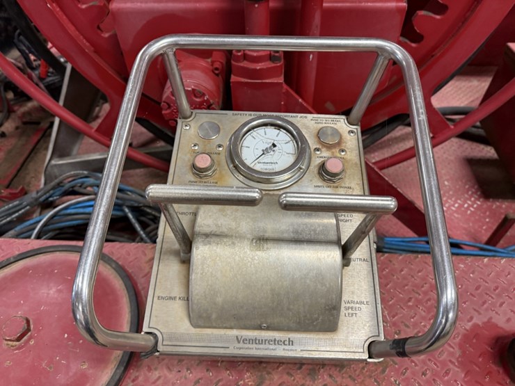 2013-caterpillar-c4.4-image-7