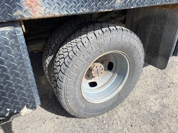 2012-ford-f350-image-29