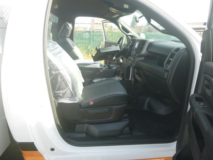 2024-dodge-2500-image-21