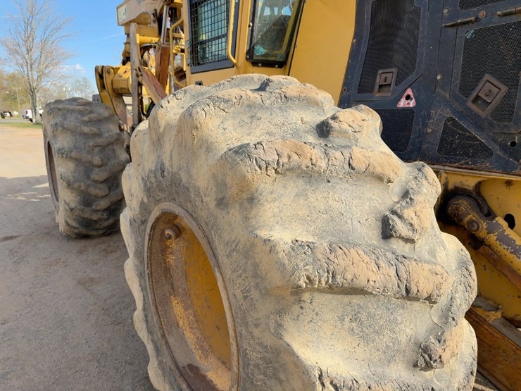 2016-tigercat-610e-image-11