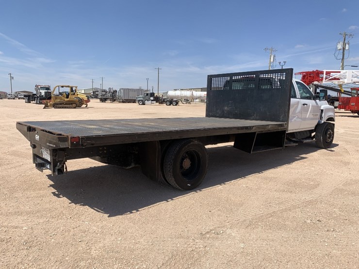 2022-chevrolet-silverado-6500hd-image-4