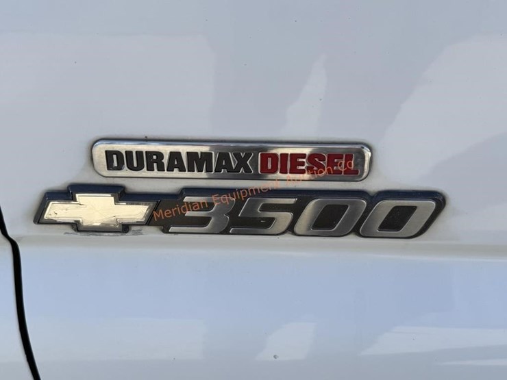 2005-chevrolet-silverado-3500-image-10