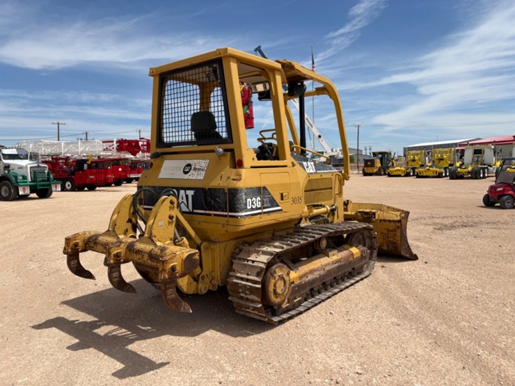 2006-caterpillar-d3g-image-4