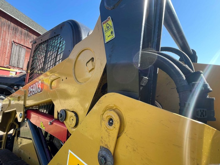 caterpillar-216b-image-29