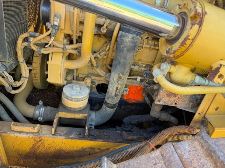 2006-caterpillar-d6n-lgp-image-16