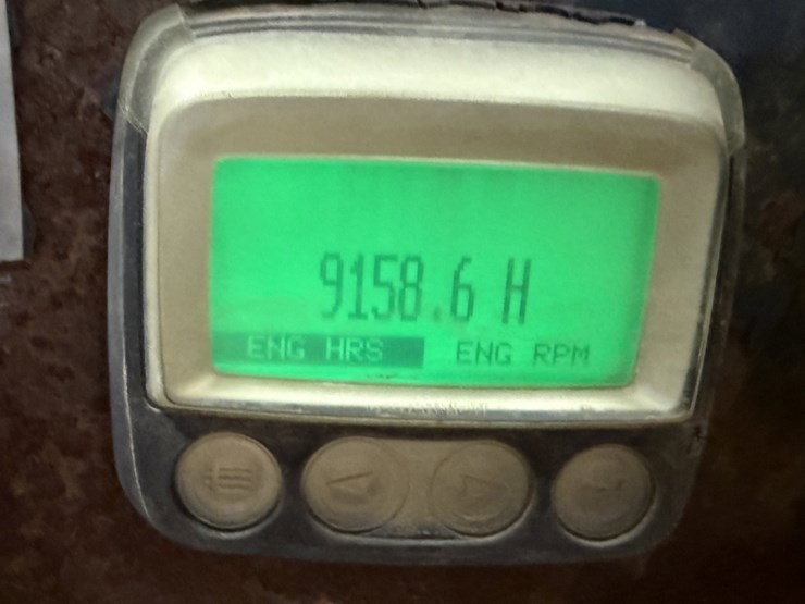 2013-caterpillar-c4.4-image-10