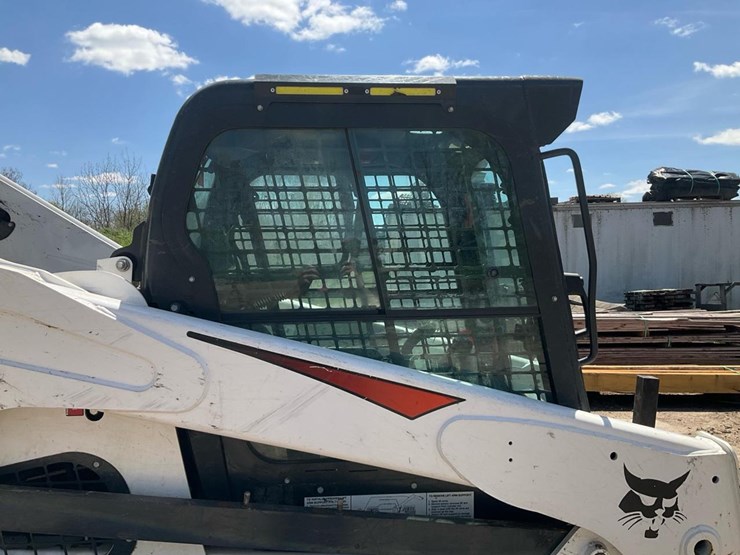 2021-bobcat-t870-image-55