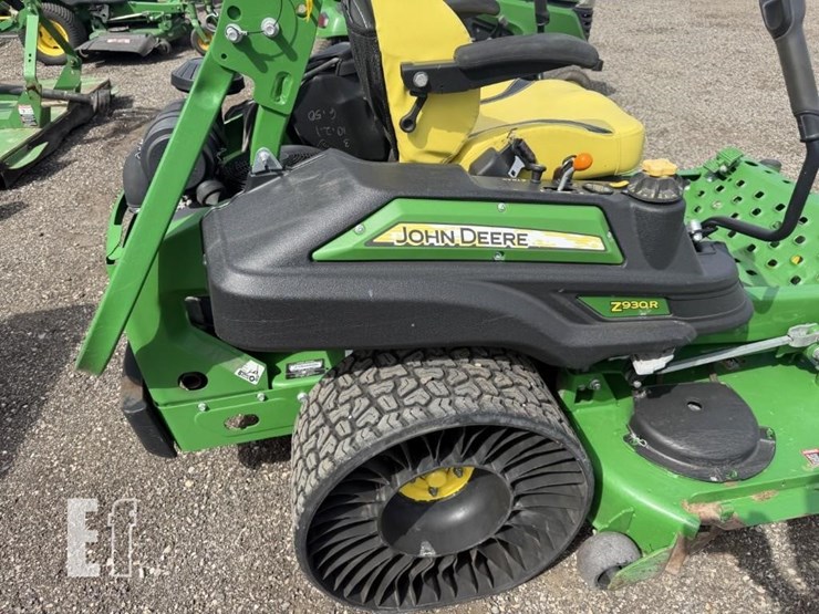 2019-john-deere-z930r-image-12