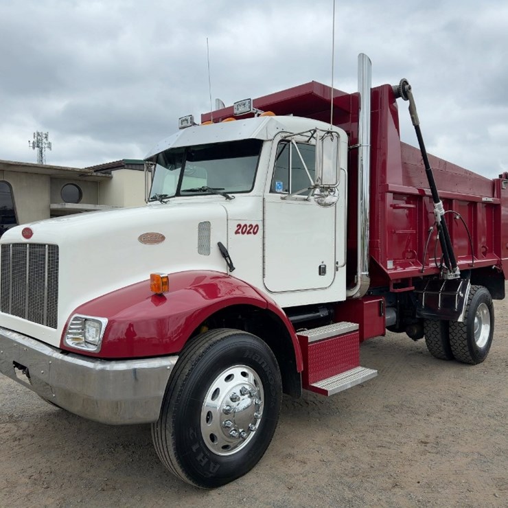 2000 PETERBILT 330