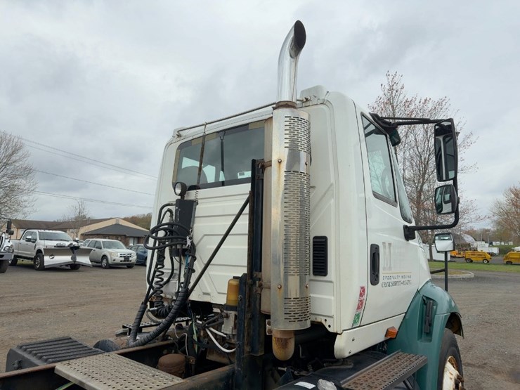 2005-international-8600-image-12