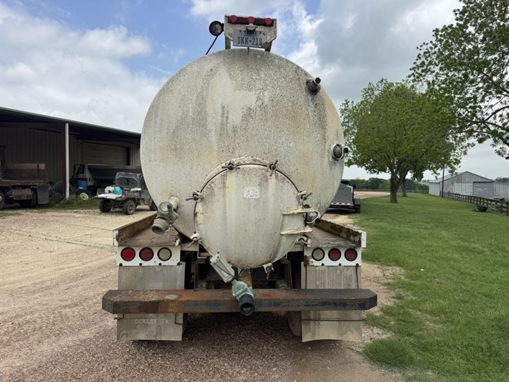 1994-gmc-7000-image-5